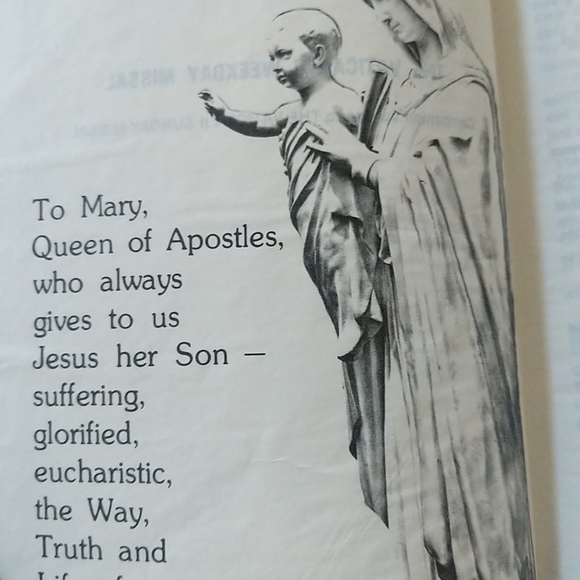 The Vatican II Weekday Missal Genuine HC Bible - Picture 5 of 16